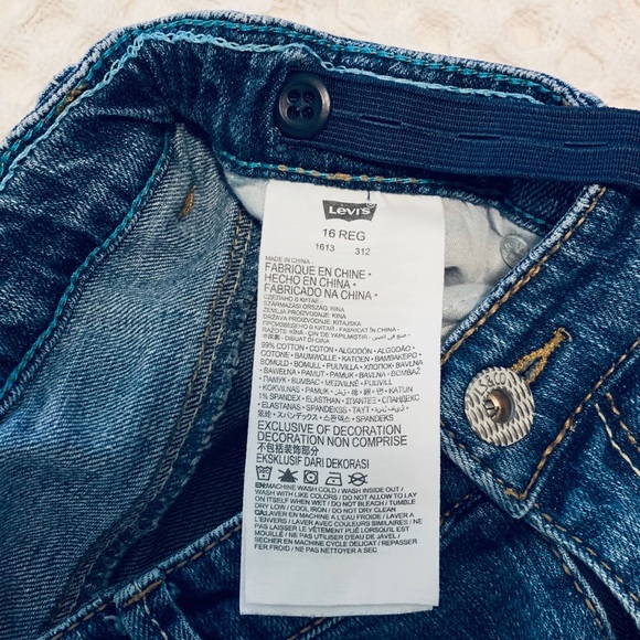 Levi’s Mid-Wash Jeans (Low-rise) - Picture 3 of 8